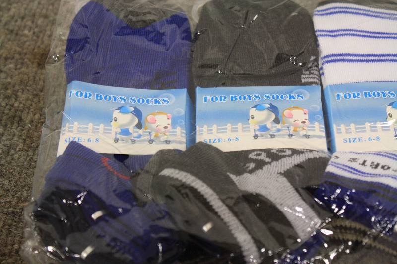 lot 48B image: Boys Socks New 12 Pair