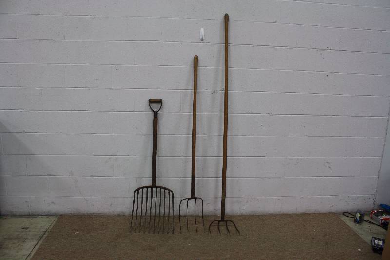 lot 194 image: Pitch Forks