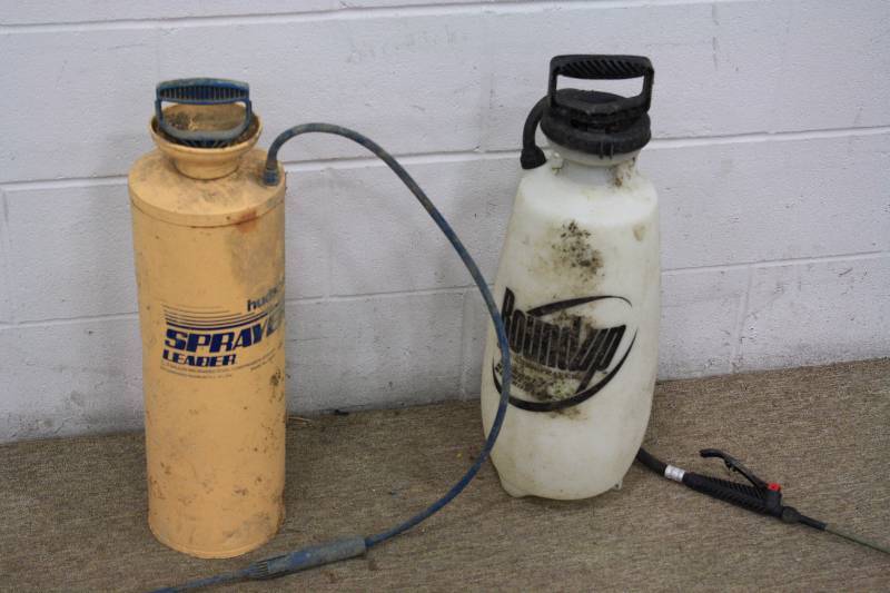 lot 244 image: Sprayers