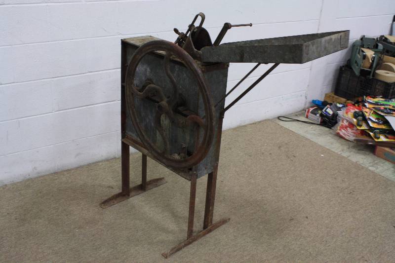 lot 105 image: Vintage Corn Husker