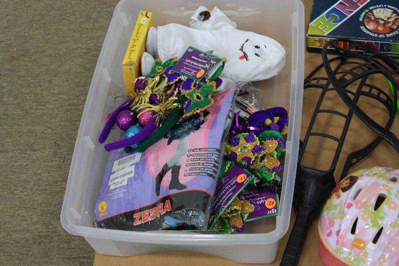 lot 150A image: Toy and Game Lot