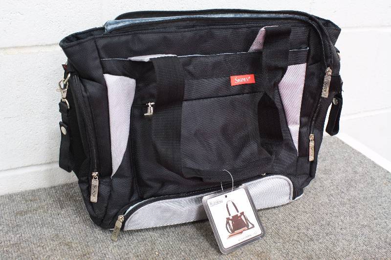 lot 172 image: Diaper Bag - New