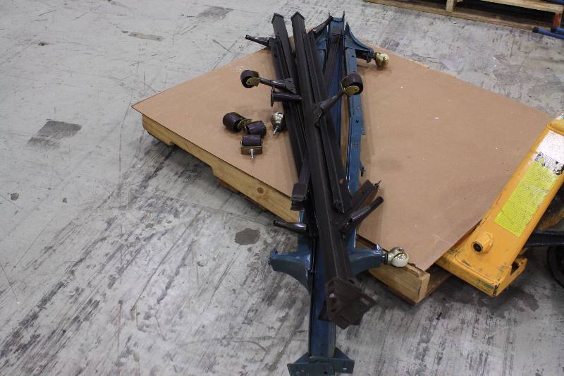 lot 229 image: 2 Metal Bed Frames