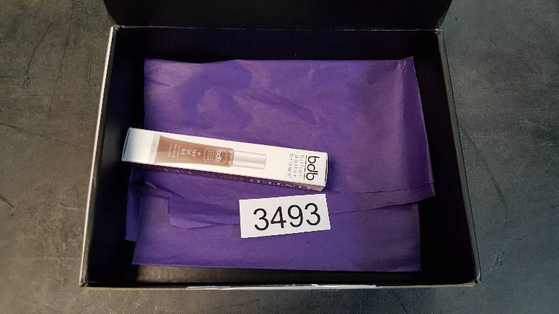 lot 3493 image: Billion Dollar Brows Hint of Tint Eyebrow Gel