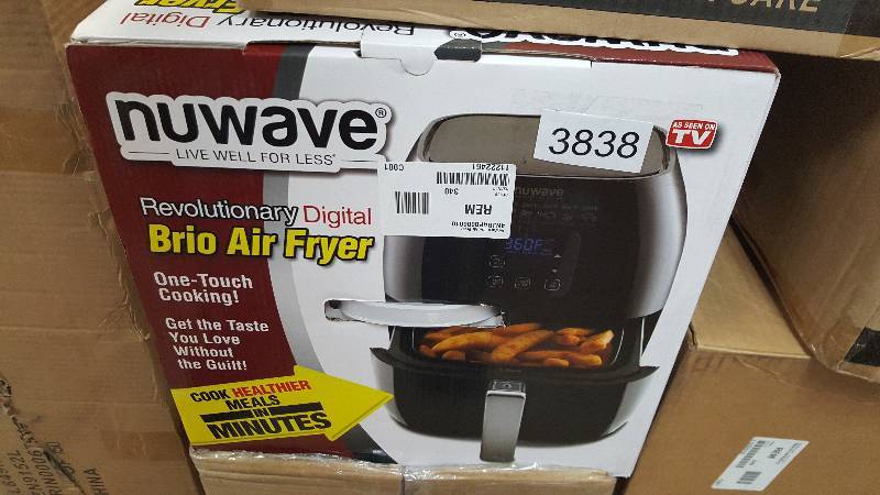 lot 3838 image: NuWave Brio Digital Air Fryer