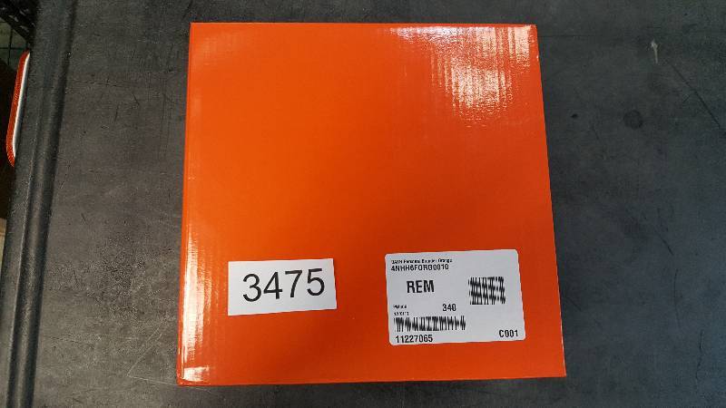 lot 3475 image: DASH Personal Blender