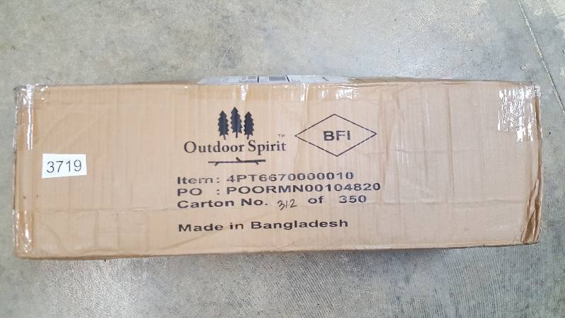 lot 3719 image: Outdoor Spirit 16 x 9 6-Person Family Dome Tent