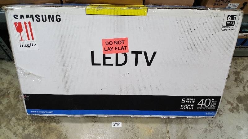 lot 3781 image: Samsung 40 1080p LED TV