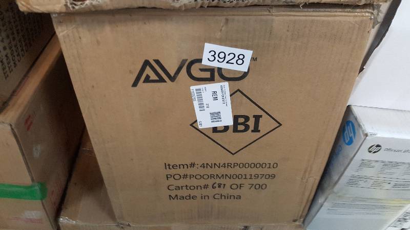 lot 3928 image: AVGO 12-Sheet Crosscut Shredder