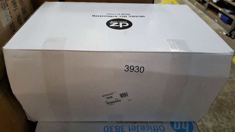 lot 3930 image: Digital Zone Bluetooth CDFM Home Music System with LED Lights