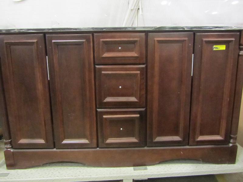 lot 44 image: 61 2  sink vanity