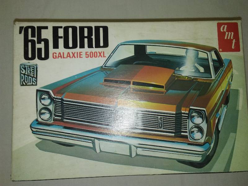 lot 13 image: NIB AMT 1965 Ford Galaxie 500XL, Street Rods T407