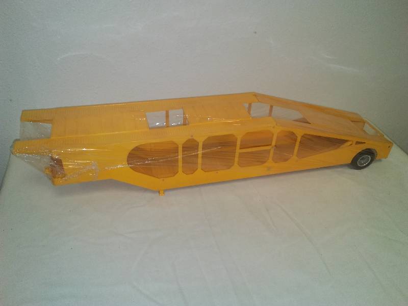 lot 42 image: Automobile transport car hauler Trailer for 125 scale Tractor Semi, assembled