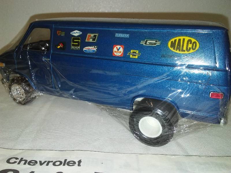 lot 68 image: AMT Strip N Surf Chevrolet Van with Drag Motor T518