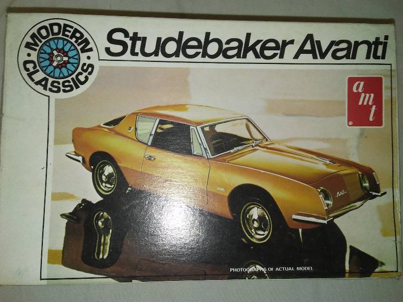 lot 80 image: NIB AMT Studebaker Avanti, Modern Classics T 413