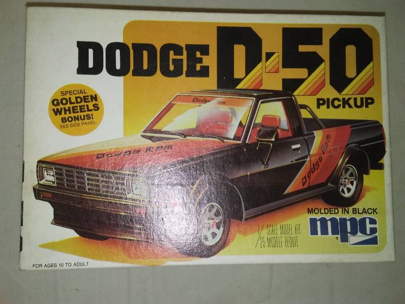 lot 103 image: NIB MPC Dodge D-50 Pickup, 78-0753-202