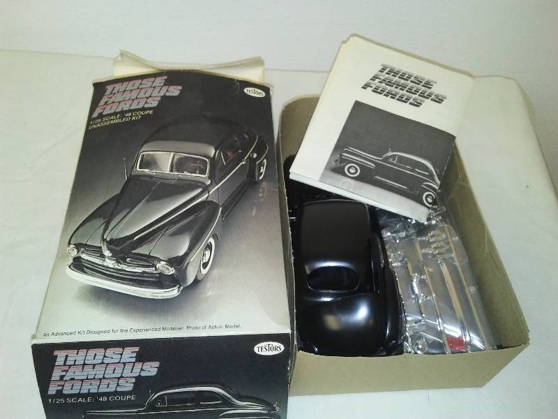 lot 111 image: NIB Testors Those Famous Fords 1948 Coupe No. 115
