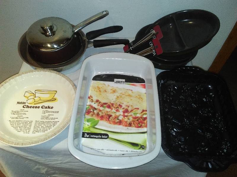 lot 145 image: New Kitchen Bakeware, New Spoon and Large Casserole
