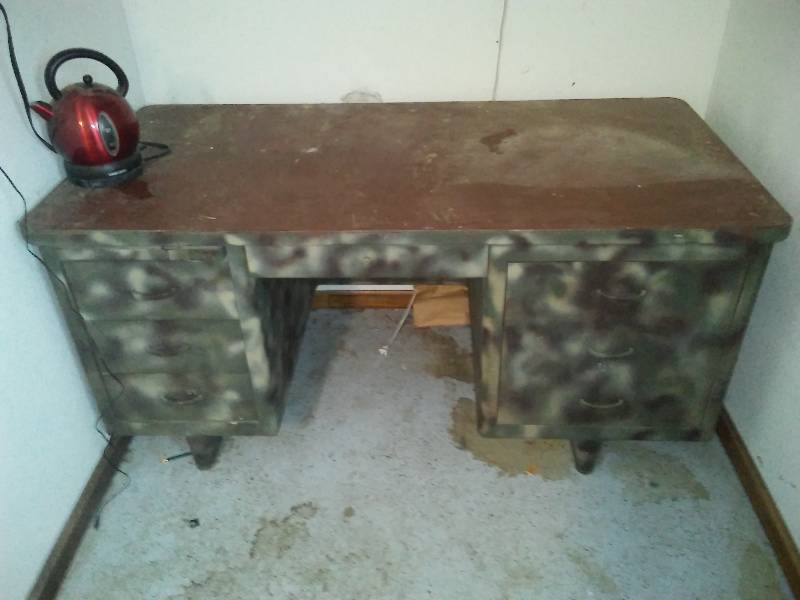 lot 24 image: From one hunters man cave to yours Metal Desk