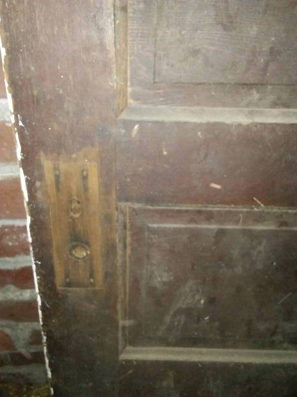 lot 39 image: Vintage Wood Door, see pictures, 32 in. x 80 in.