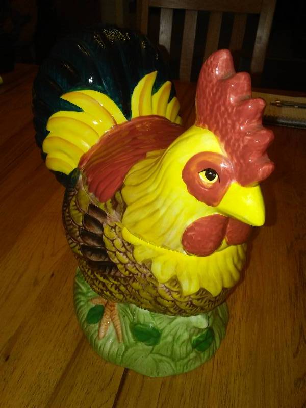 lot 45 image: Rooster Cookie Jar 11 High  Circa 1950