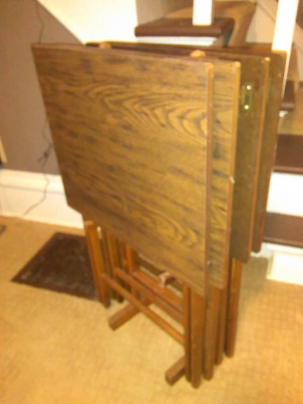 lot 51 image: Wood Folding TV Trays and storage rack (4)