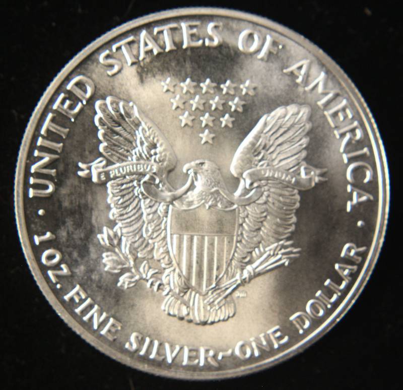 1990 AMERICAN SILVER EAGLE 1 TROY OZ. .999 FINE SILVER DOLLAR