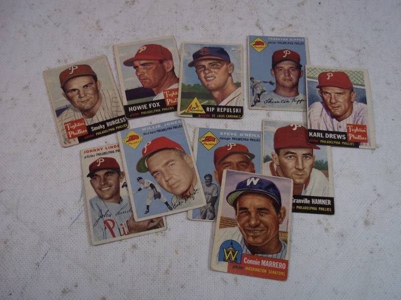 lot 20 image: 10  1953 Topps Baseball Cards