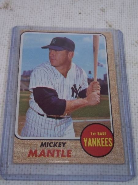 lot 119 image: 1968 Topps Mickey Mantle Baseball Card