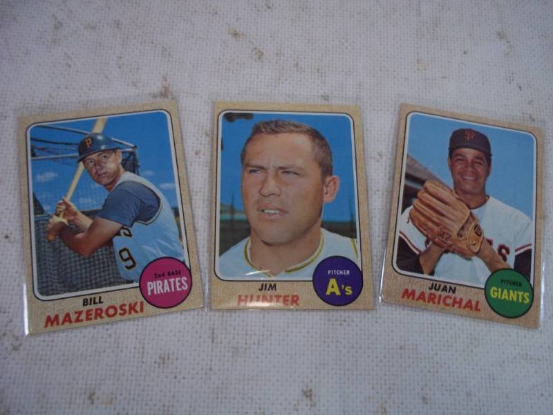 lot 122 image: 1968 Topps Catfish Hunter, Mazeroski, Marichall Baseball Cards