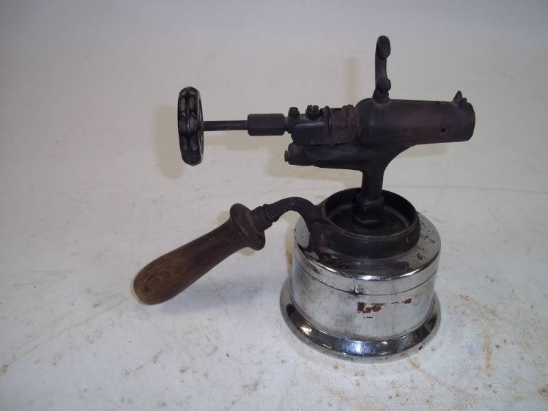 lot 133 image: Vintage Torch