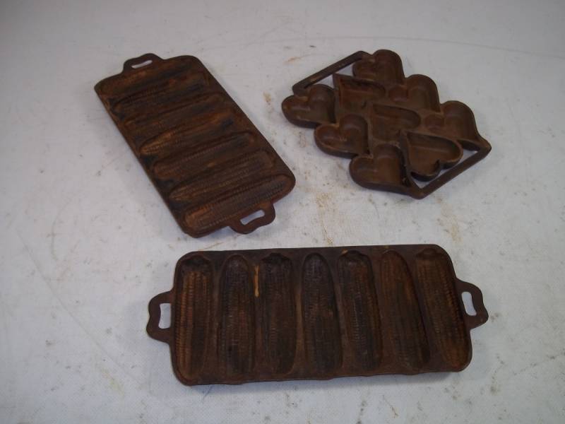 lot 136 image: 3 Cast Iron corn bread molds