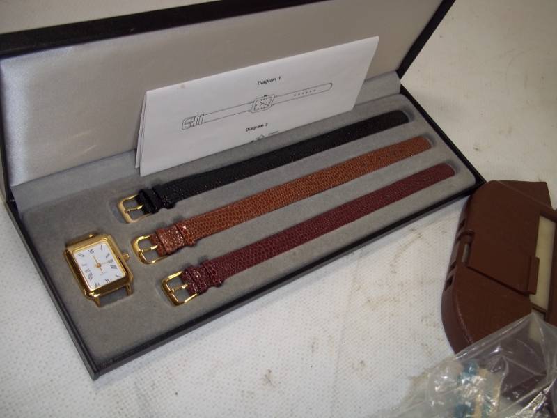 lot 158 image: Watch bands, Lantern, camera bulbs, ash trays, Electrical components and ext�