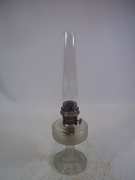 lot 163 image: Aladdin Lamp, Model B