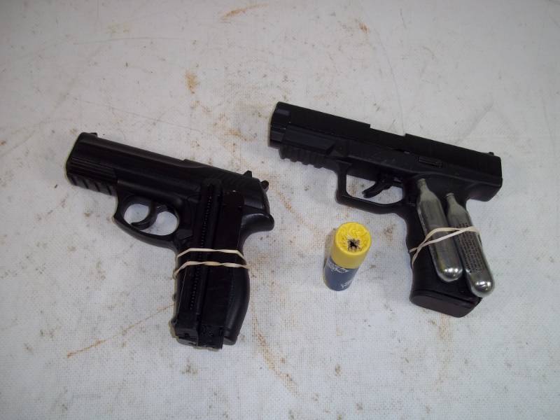lot 170 image: Pair of Co2 BB Pistols