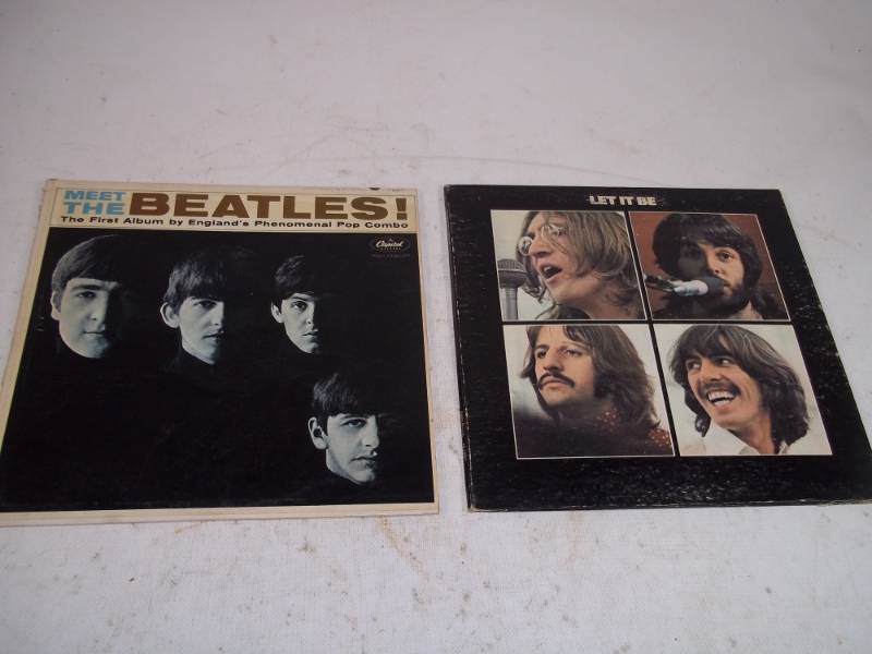 lot 70 image: Vintage Records 2 Beatles
