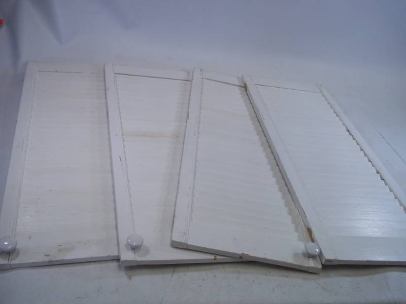 lot 76 image: 4 Shutters 12 x 31