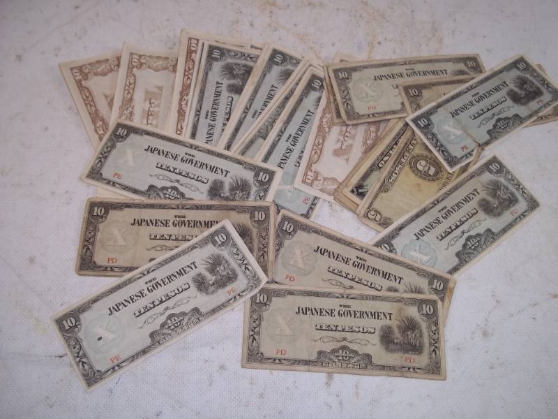 lot 87 image: WW II Japanese Currency