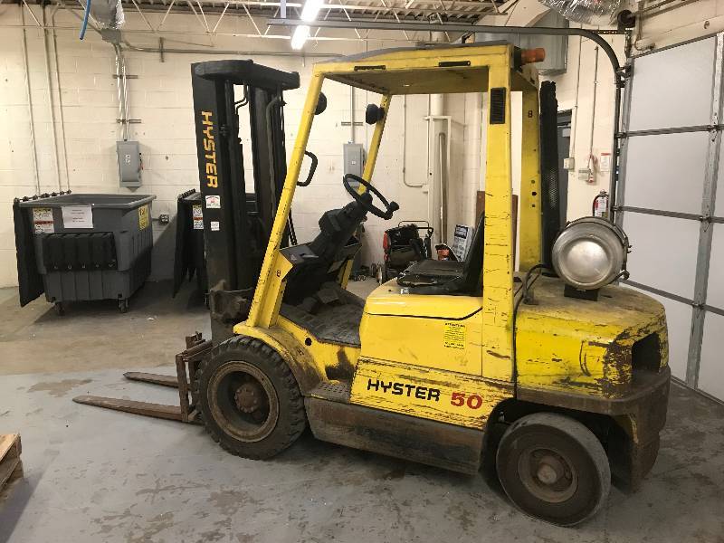 Ричтрак хайстер. Вилочный погрузчик хайстер. Hyster h60ft pneumatic forklift. 6ft сиденье. Hyster forklift.