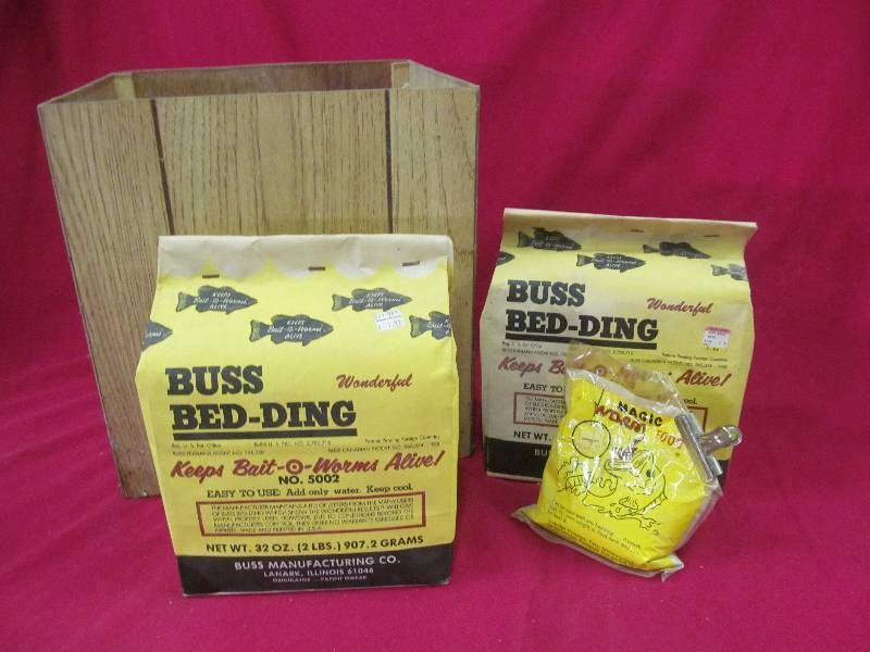 worm bedding worm food