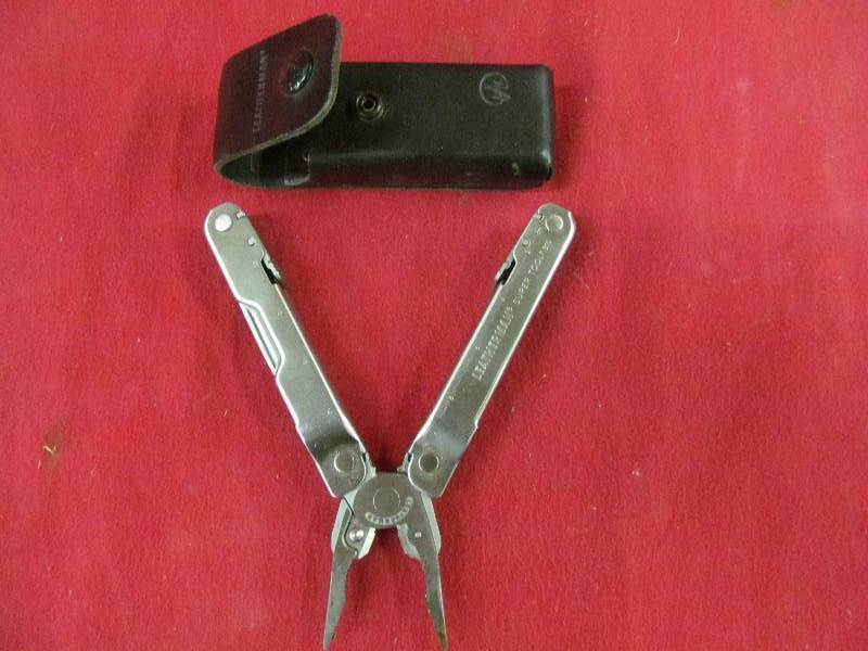 Leatherman multi toll 300
