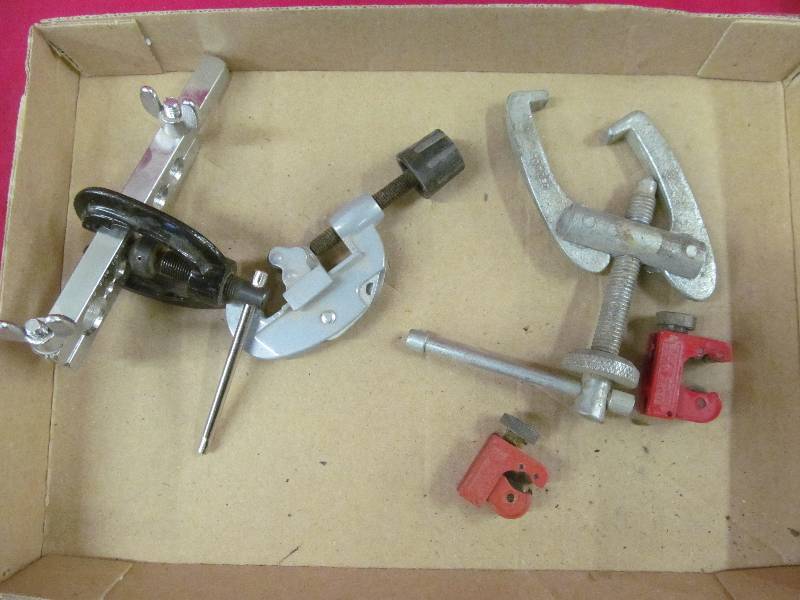 pipe cutters