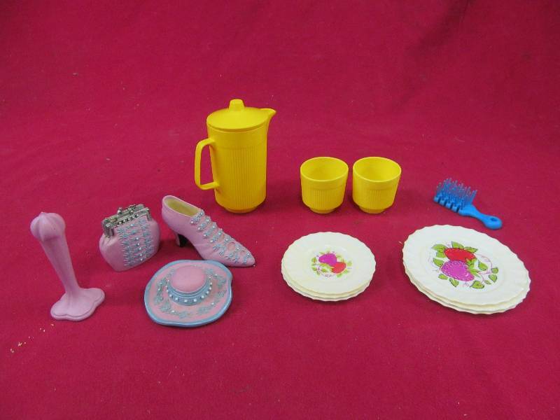 Vintage toy dishes, dresser accent pieces
