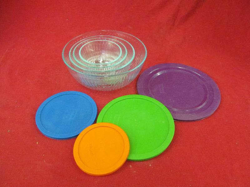 Pyrex bowls