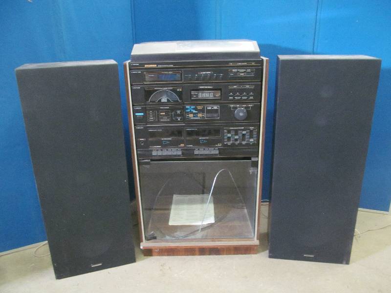 Sylvania stereo system