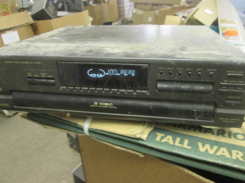 Technics 5 disc cd changer Sl-PD667...