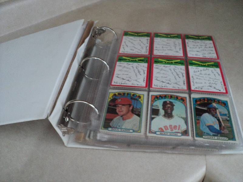1968-1972 baseball cards in folder,...