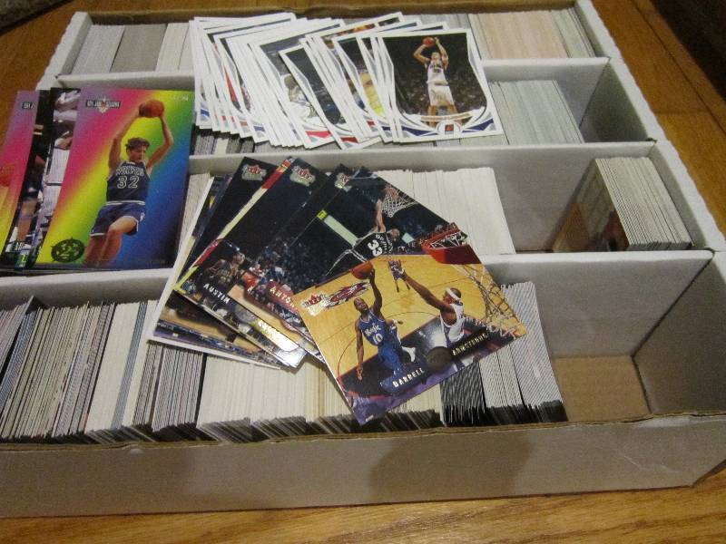 Box of basketball cards, assorted...