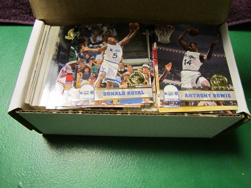 Box of 1993 - 1994 Hoops gold baske...