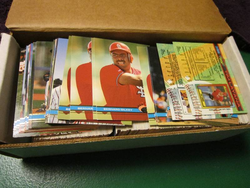 Box of 1991 Stadium Club baseball c...